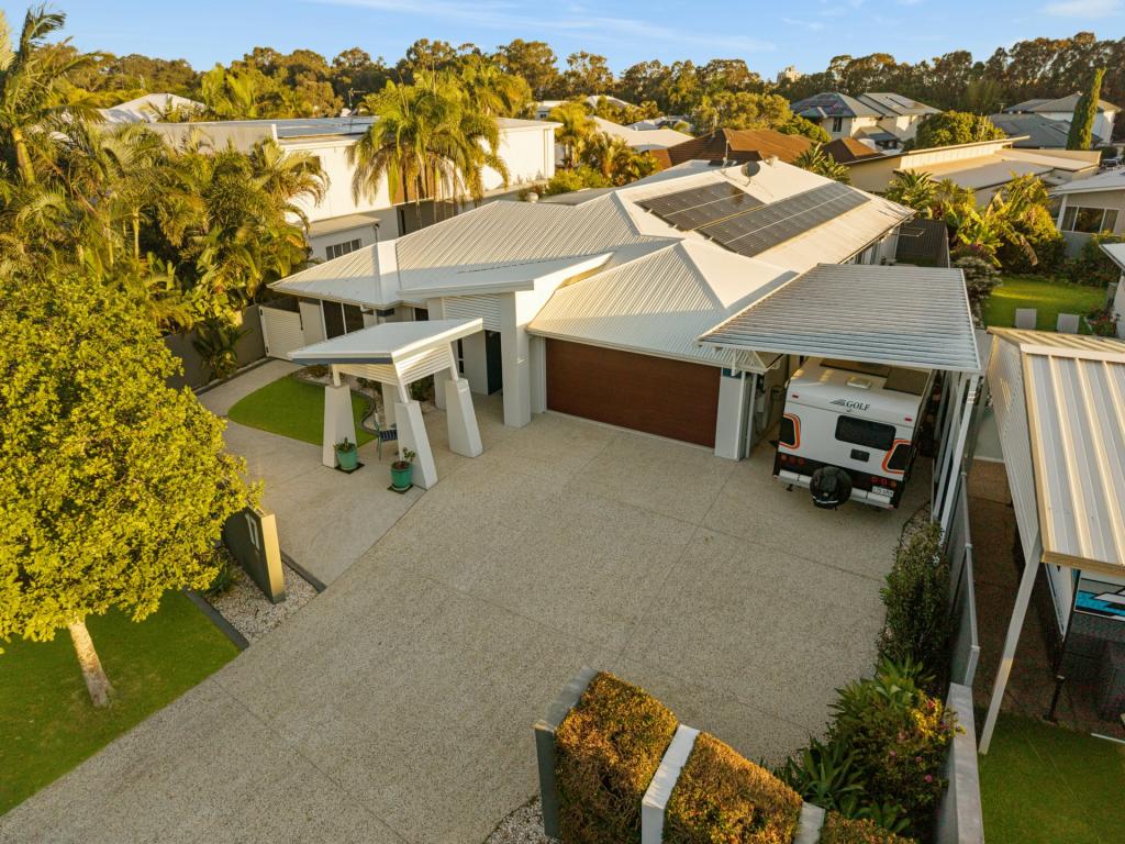 17 Anchorage Cct, Twin Waters, QLD 4564