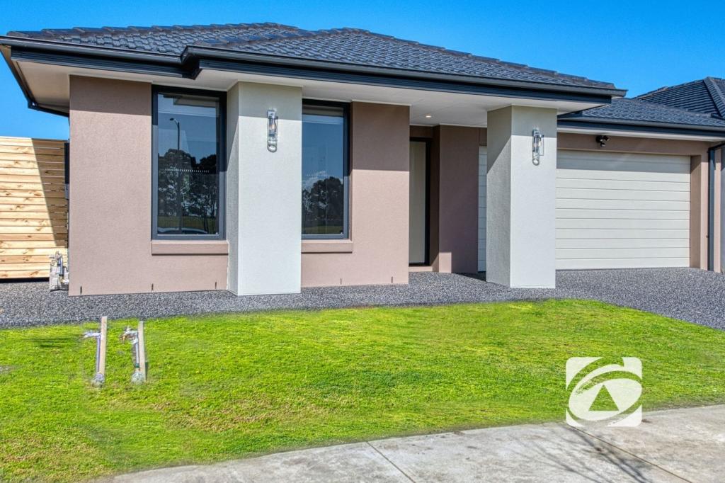 27 Cilroy Cres, Cranbourne South, VIC 3977