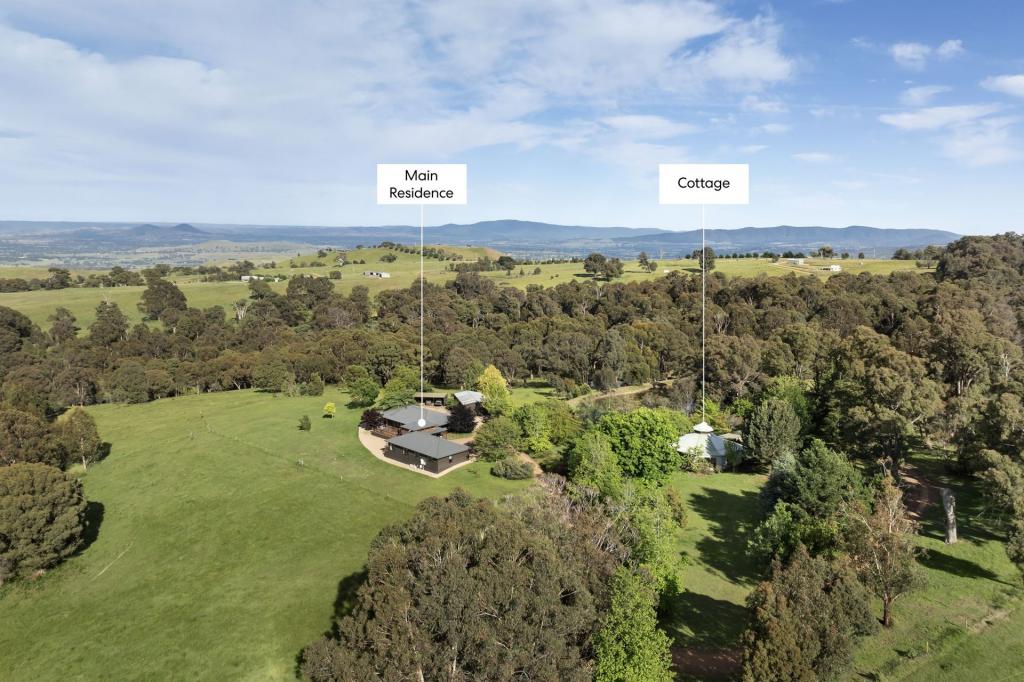 696 Glenroy Rd, Merrijig, VIC 3723