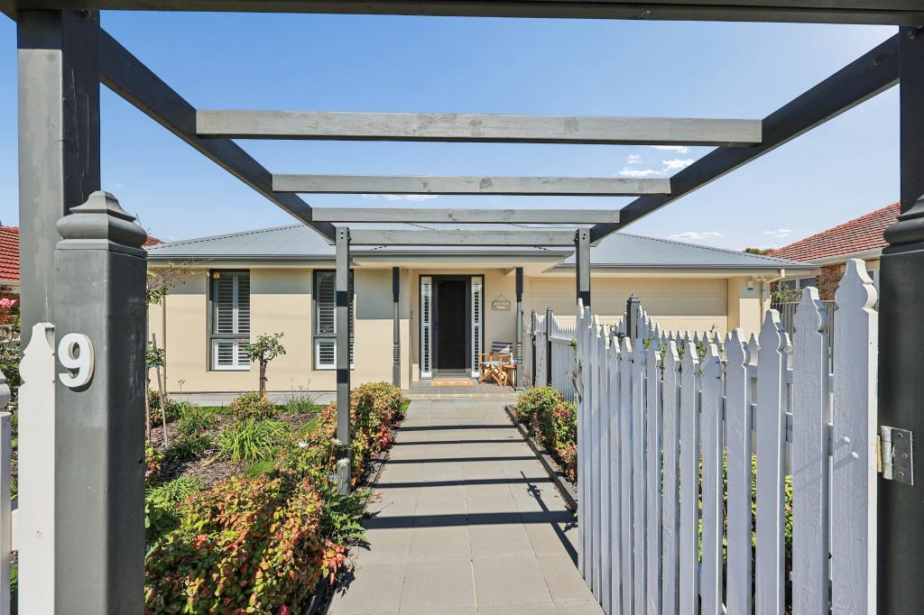 9 Peace Ave, Victor Harbor, SA 5211