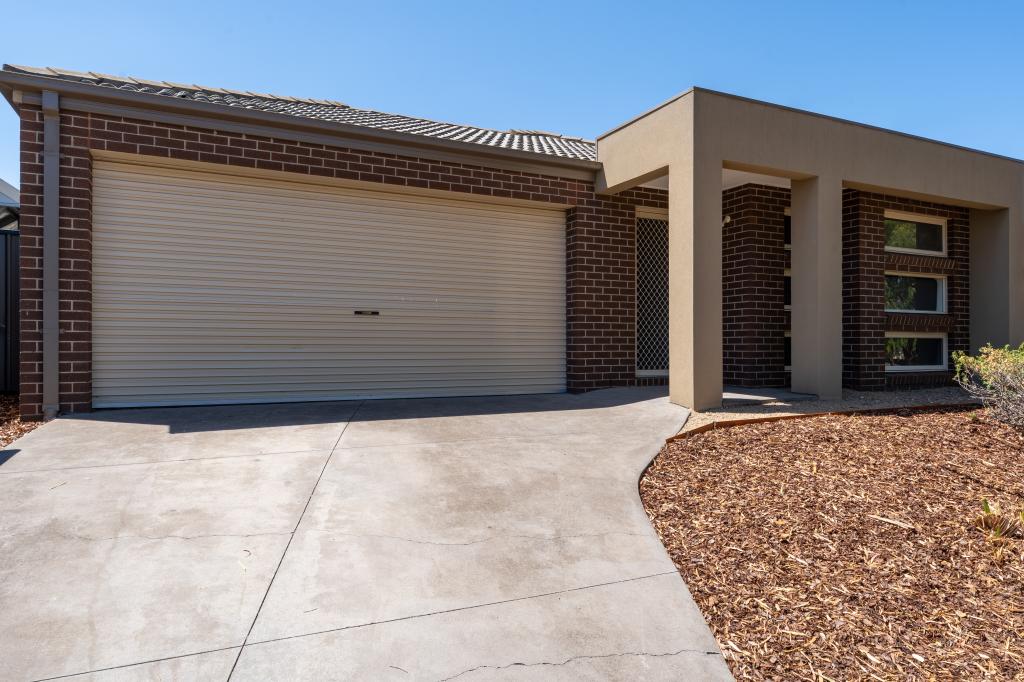 32 COLBY LINK, DERRIMUT, VIC 3026