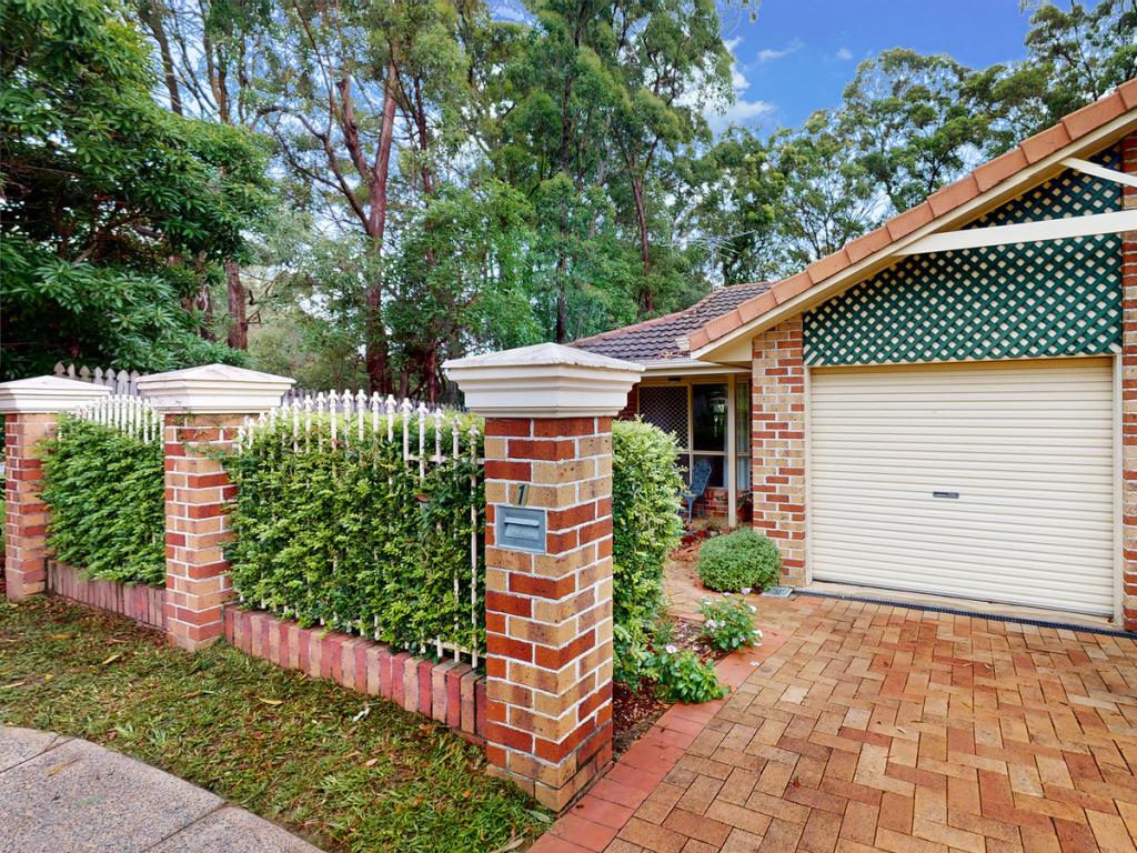 1/4 Michael Lynagh Dr, Daisy Hill, QLD 4127