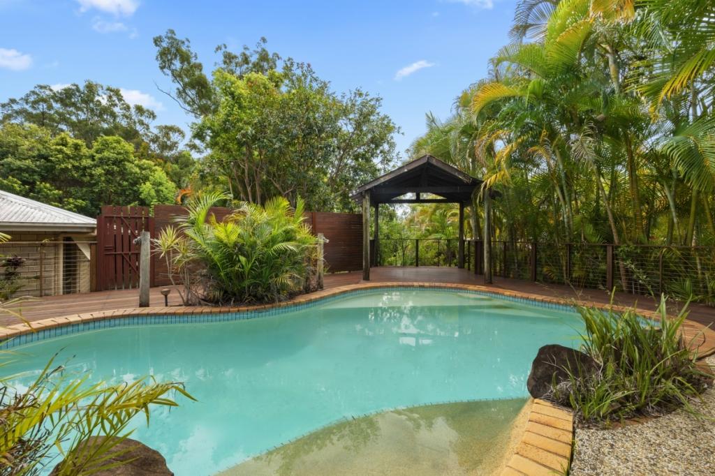 4 Woodland Dr, Reedy Creek, QLD 4227