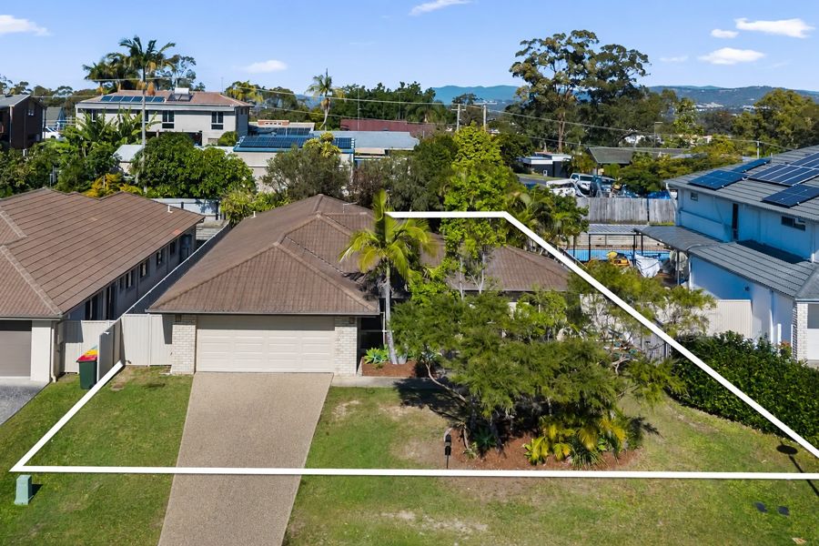 12 STRINGYBARK DR, MOLENDINAR, QLD 4214