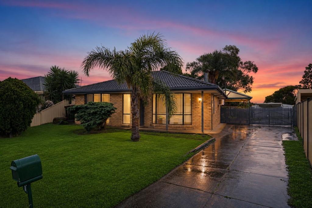 8 Adley Pl, Hampton Park, VIC 3976