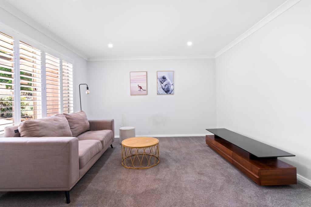 33 Queens Rd, Ardross, WA 6153