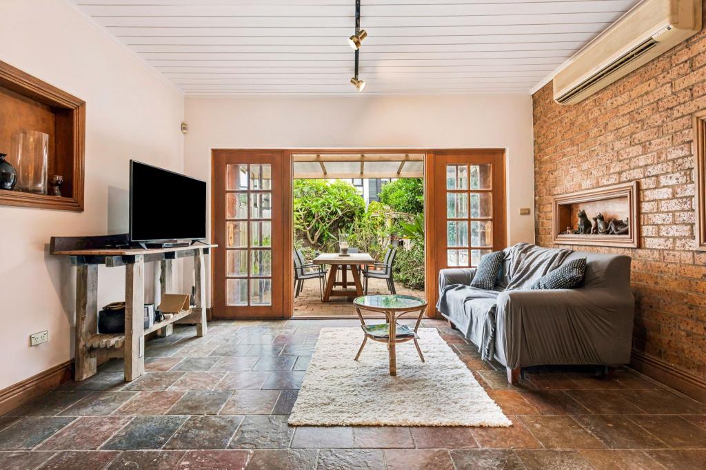 40 ASHMORE ST, ERSKINEVILLE, NSW 2043