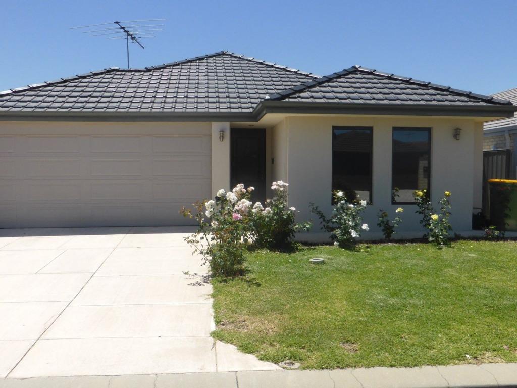 4 Gregg Pl, Canning Vale, WA 6155