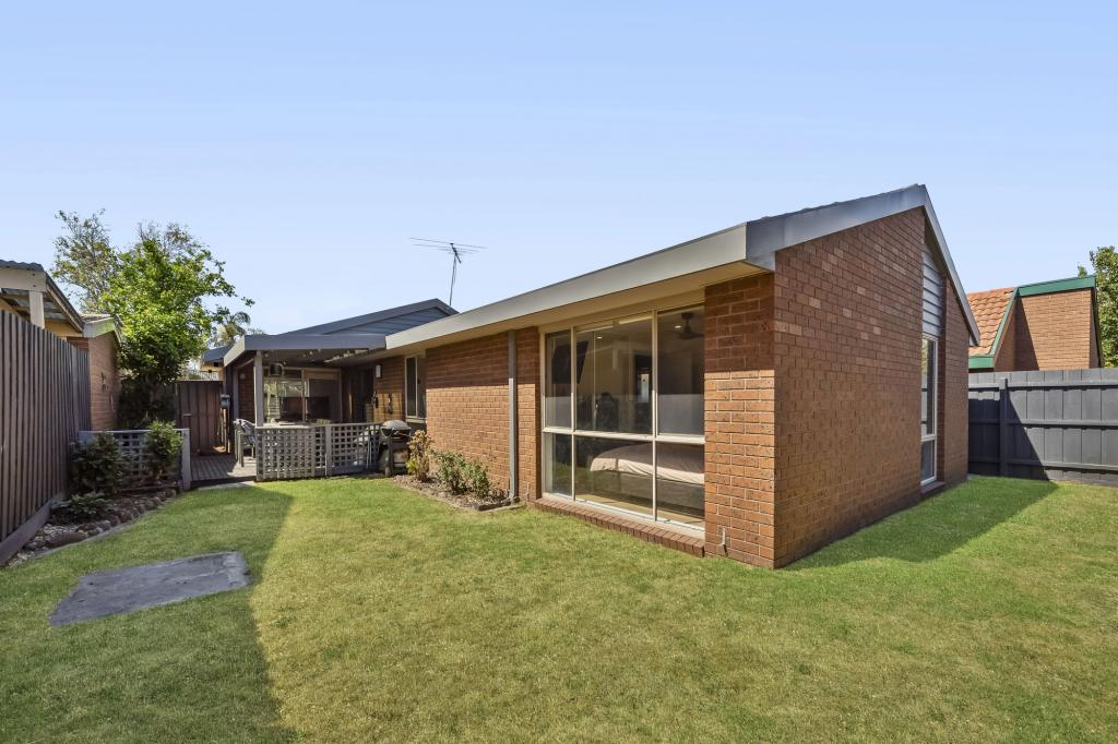 41 Oakwood Dr, Keysborough, VIC 3173