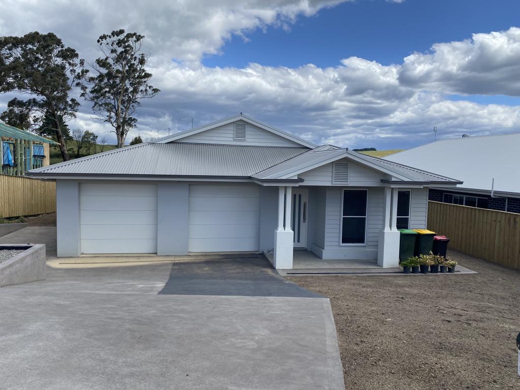 85 Darraby Dr, Moss Vale, NSW 2577