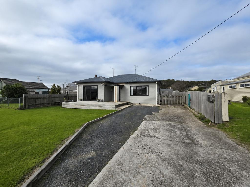 22 Athol St, Somerset, TAS 7322