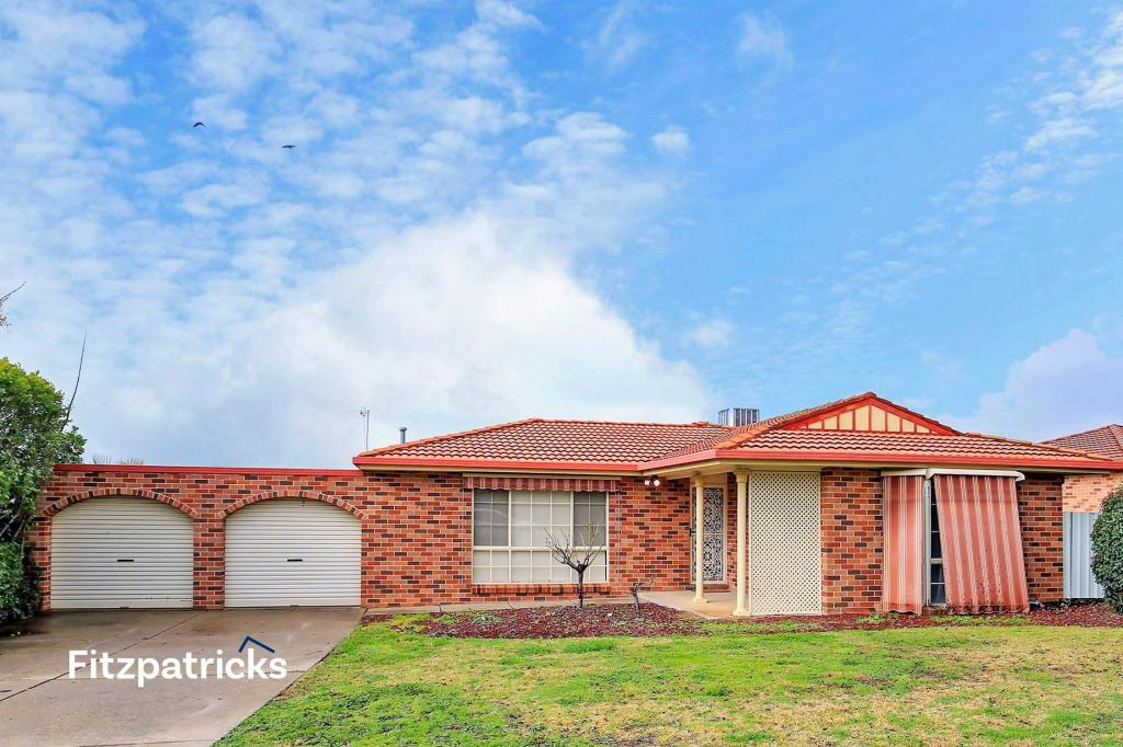 70 Dalman Pkwy, Glenfield Park, NSW 2650