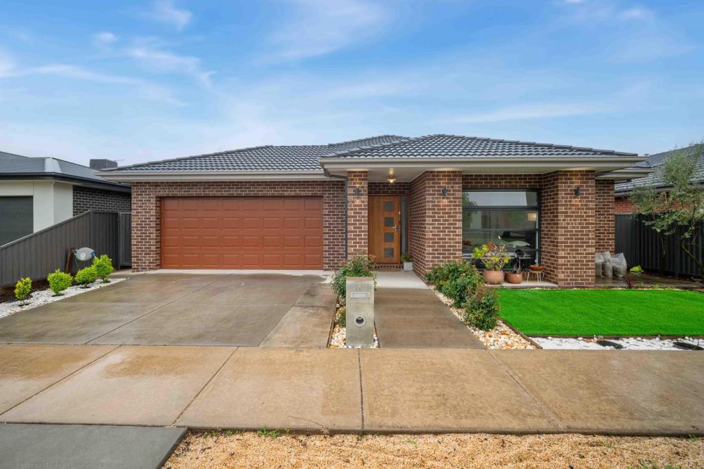 13 GROAT ST, LUCAS, VIC 3350