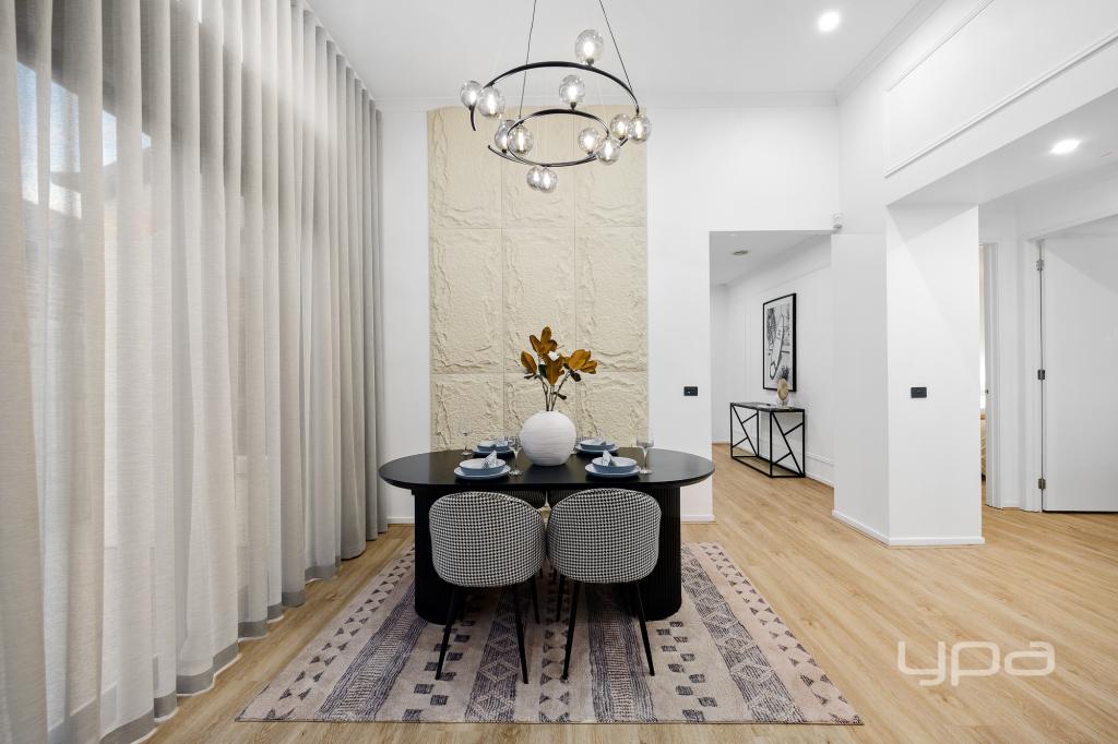 24 LUTINE CCT, POINT COOK, VIC 3030