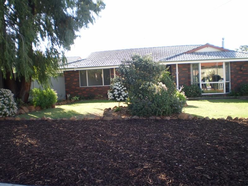 1b Hamersley Way, Kardinya, WA 6163
