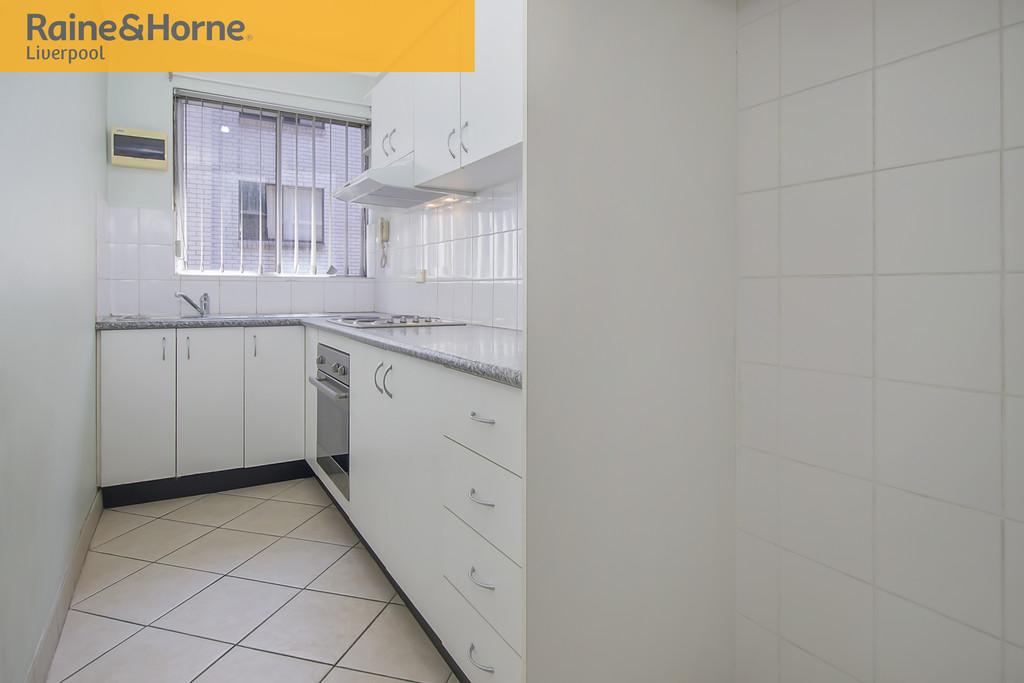 1/1 DRUMMOND ST, WARWICK FARM, NSW 2170