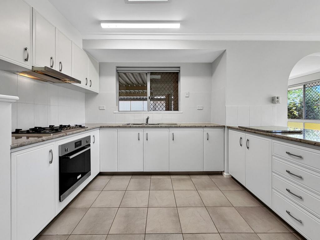 15 Sievewright St, Silver Sands, WA 6210