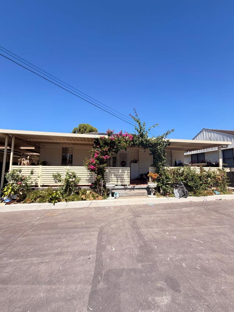 8 Stanwell Cres, Ashcroft, NSW 2168