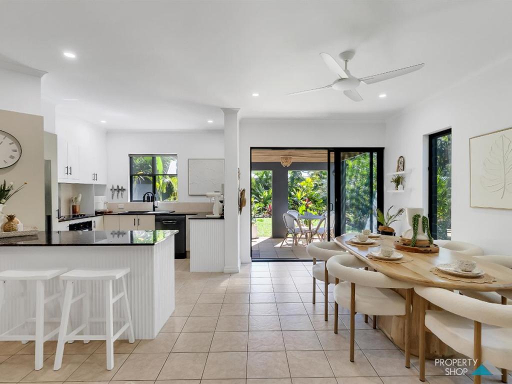 22/5 Arlington Esp, Clifton Beach, QLD 4879