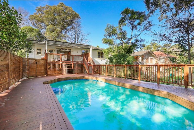 6 Benaroon Ave, St Ives, NSW 2075