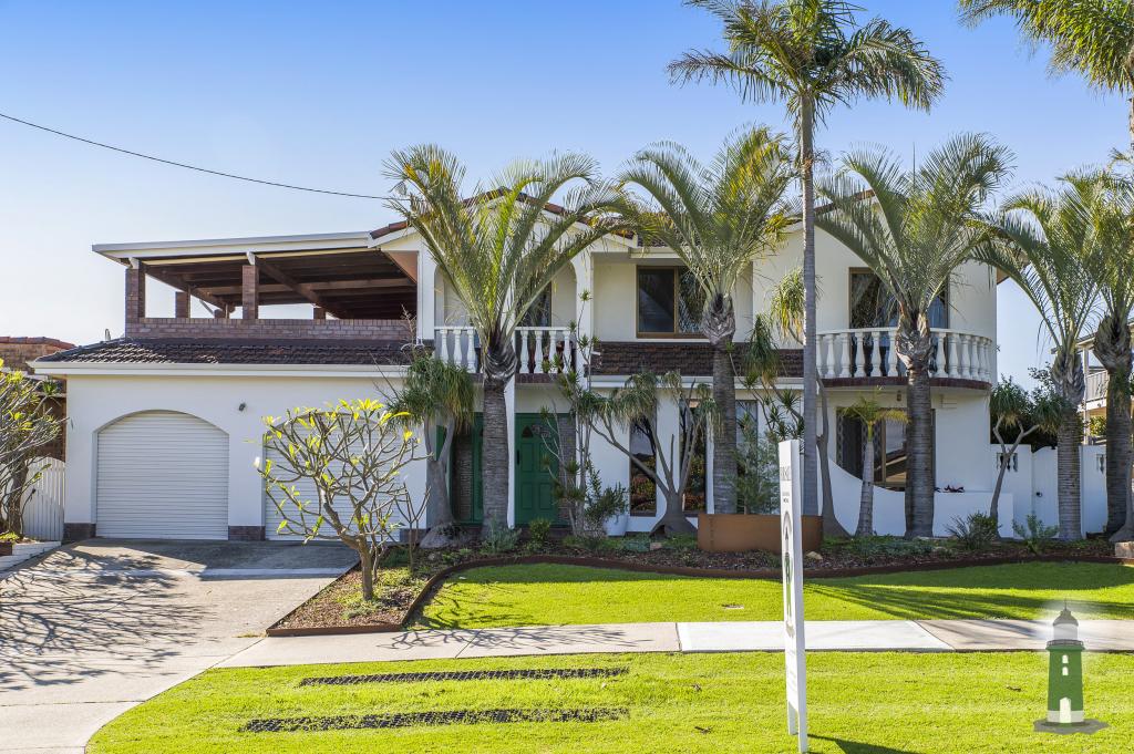 204 Clontarf Rd, Hamilton Hill, WA 6163