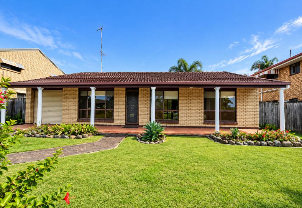 19 Honeyeater Dr, Burleigh Waters, QLD 4220