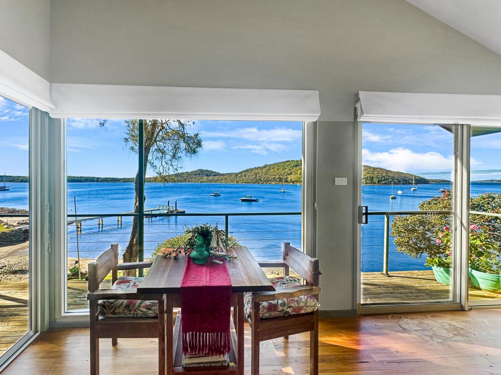 110 Cove Bvd, North Arm Cove, NSW 2324