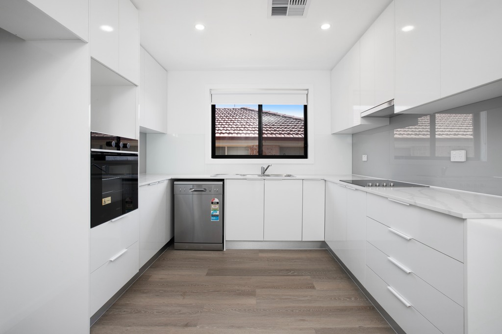 12 Gove Ave, Green Valley, NSW 2168