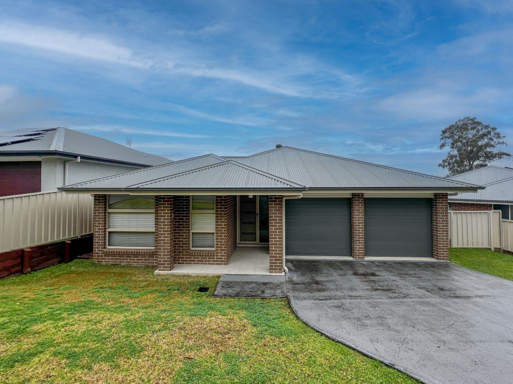 28 Cedar Cutters Cres, Cooranbong, NSW 2265