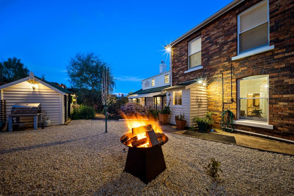 19 West Pde, Deloraine, TAS 7304