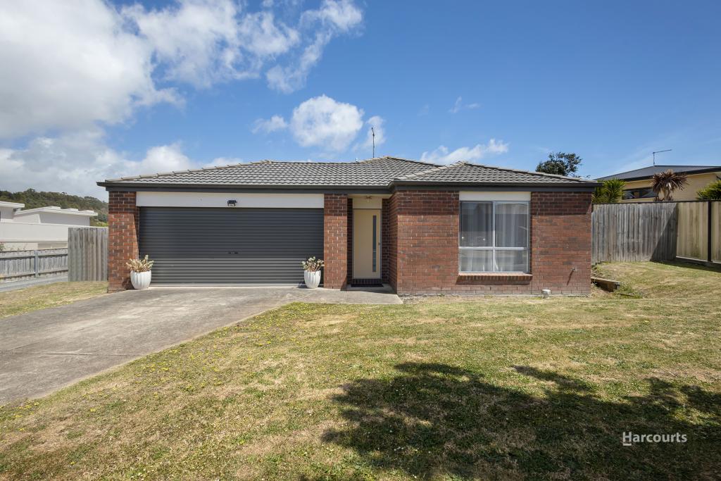 16 Berkshire Pde, Penguin, TAS 7316