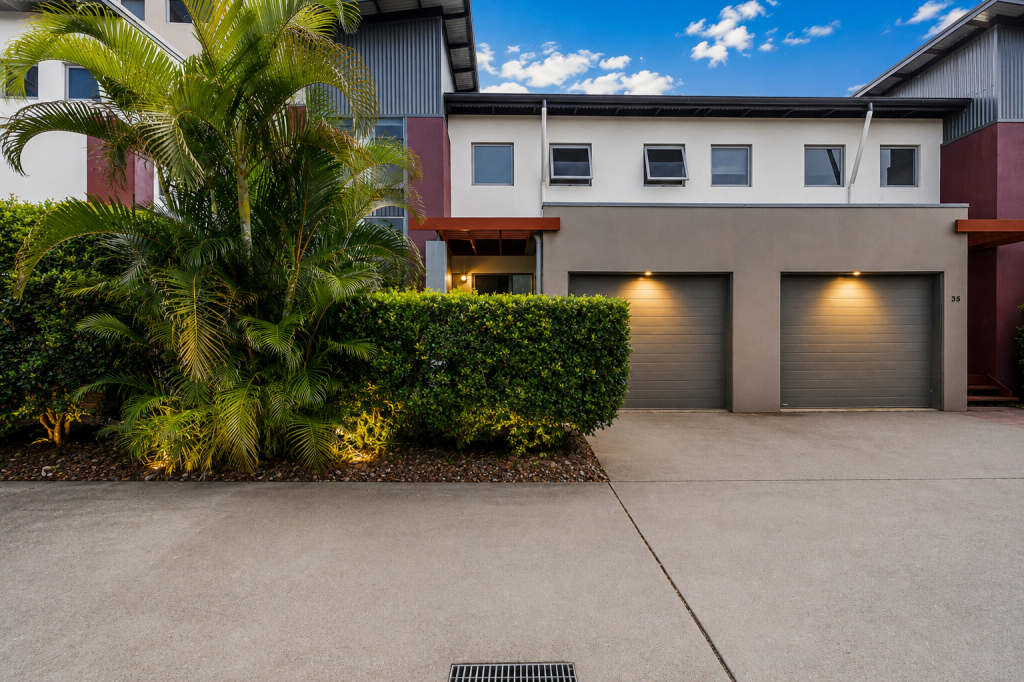 36/80 MOOLYYIR ST, URANGAN, QLD 4655