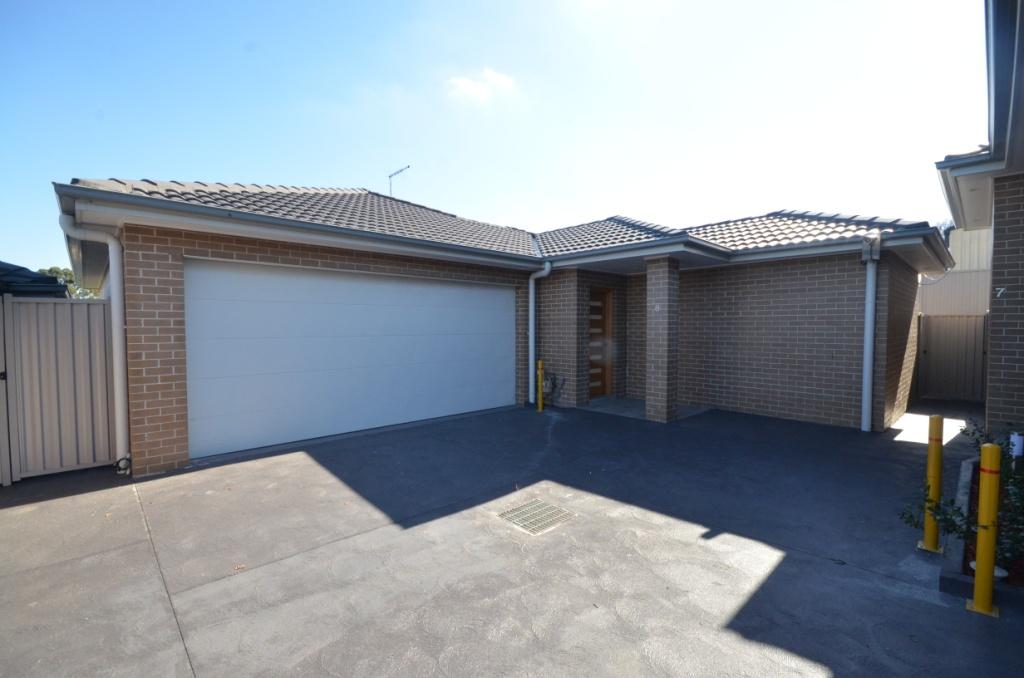 8/13-15 FULLAGAR RD, WENTWORTHVILLE, NSW 2145