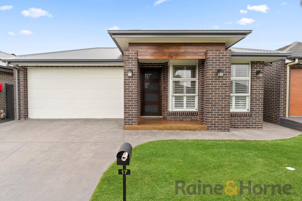 17 GLENDIVER ST, GLEDSWOOD HILLS, NSW 2557