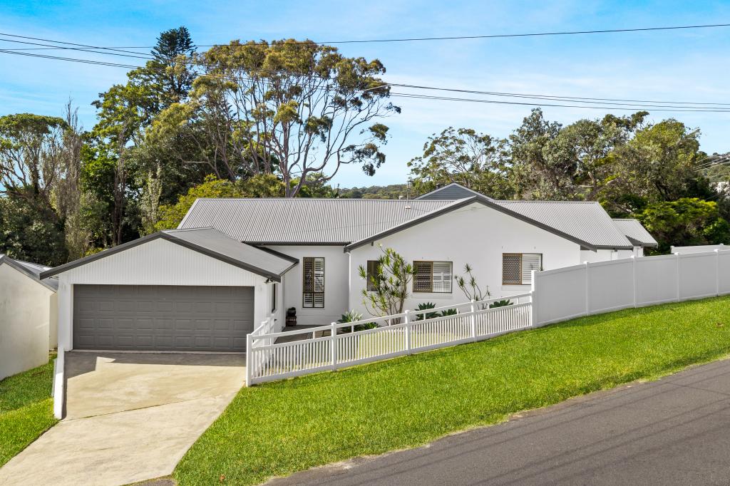 2 Poplars Ave, Bateau Bay, NSW 2261