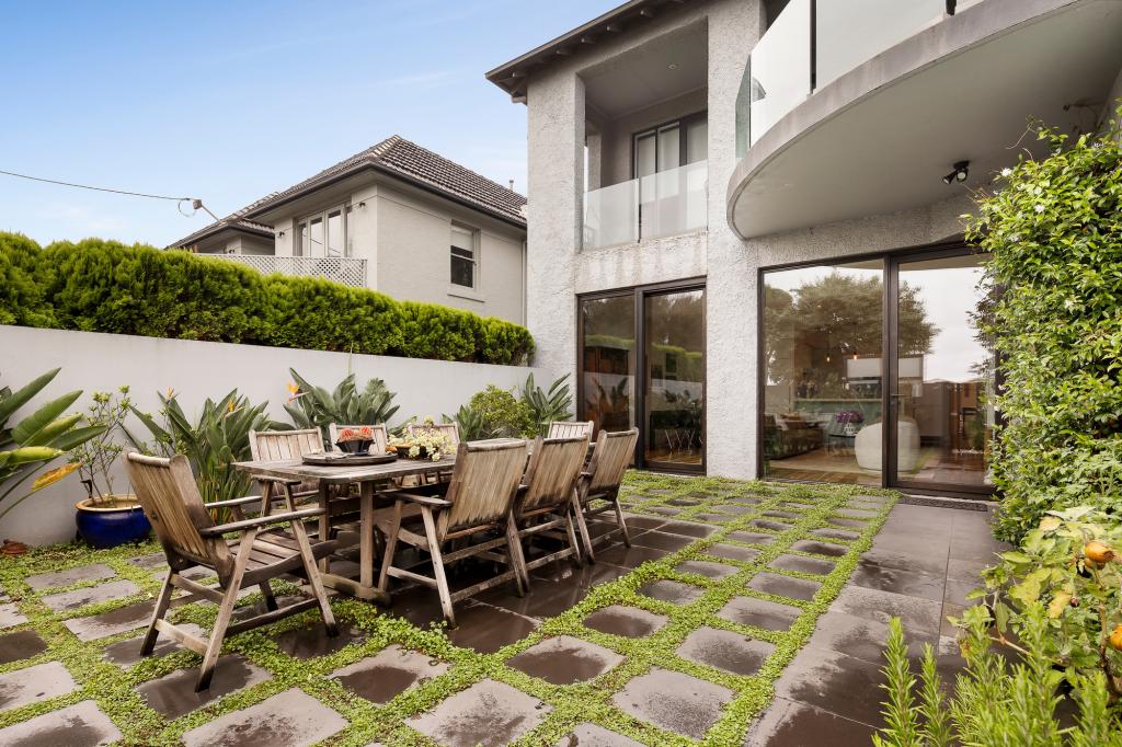 2/40 Marine Pde, St Kilda, VIC 3182