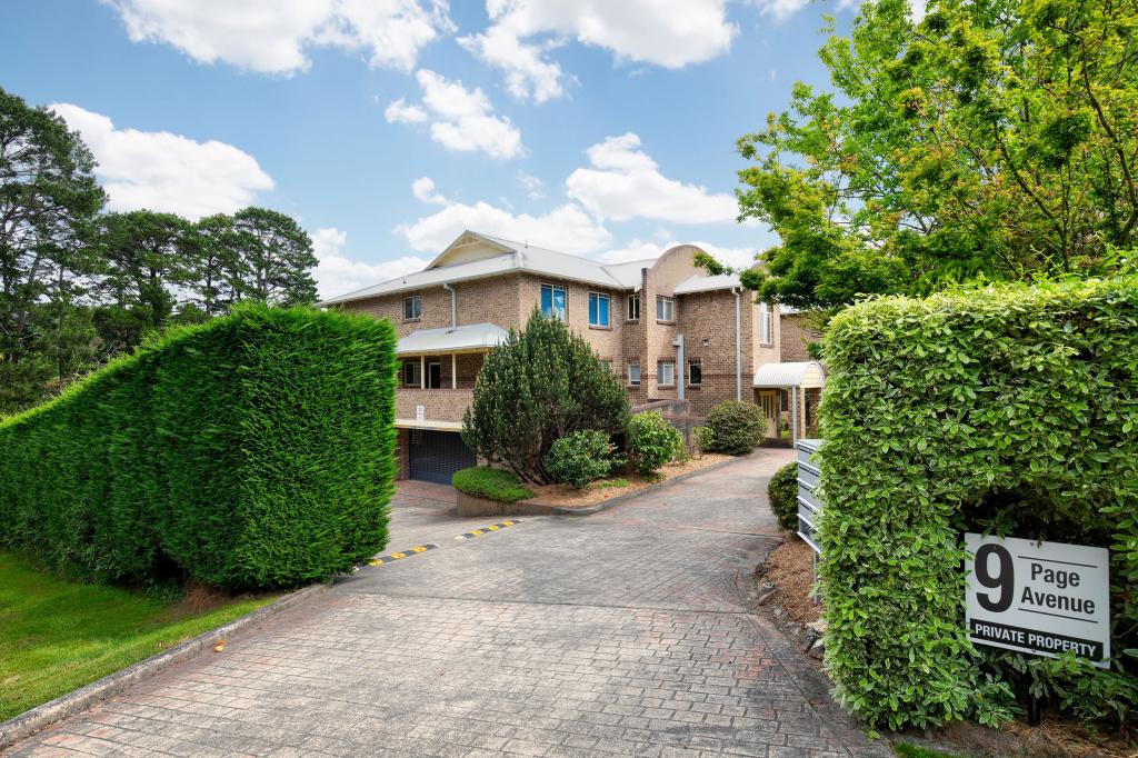 2/9 PAGE AVE, WENTWORTH FALLS, NSW 2782