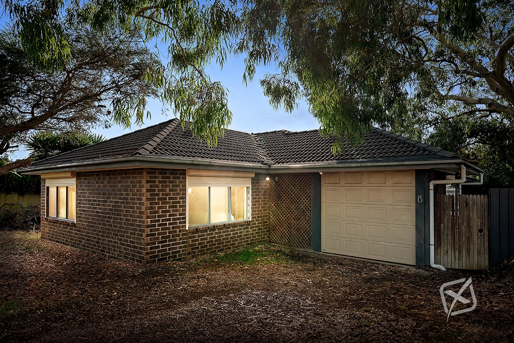 15 Madigan Cres, Woodcroft, SA 5162