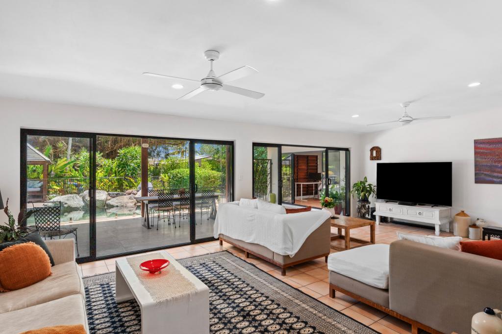 6 Oak St, Oak Beach, QLD 4877