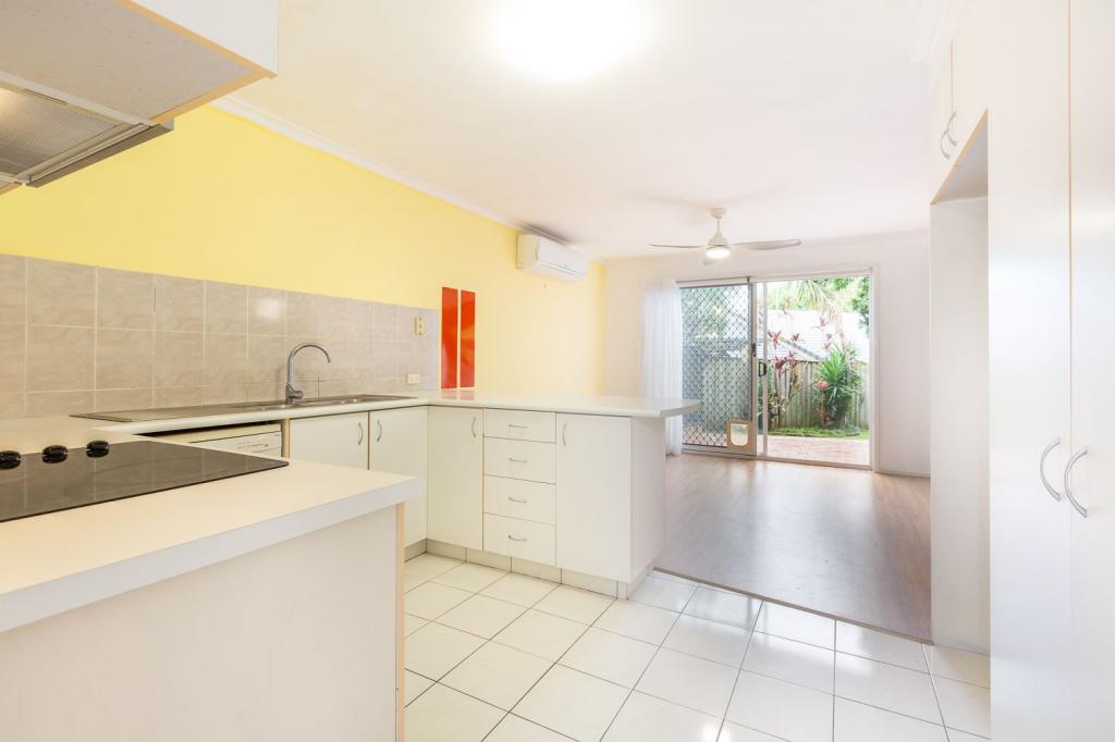 2/40 Government Rd, Labrador, QLD 4215