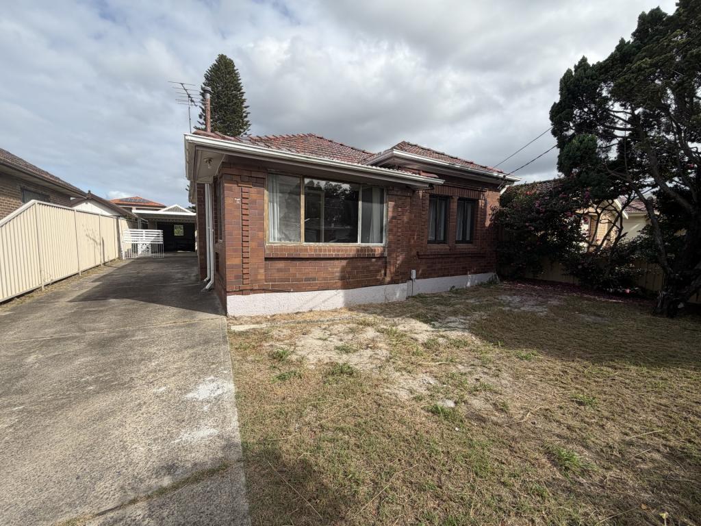 24 Robinson St, Monterey, NSW 2217