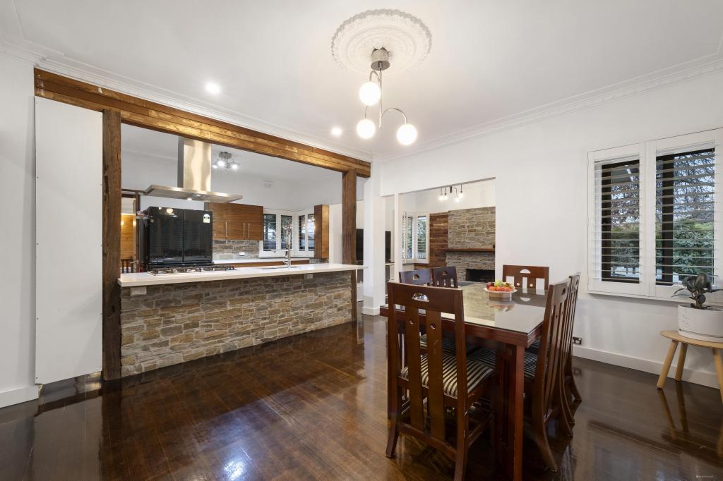 62 DONCASTER EAST RD, MITCHAM, VIC 3132