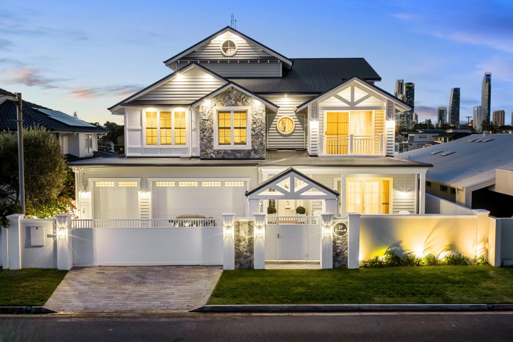 37 Furlong St, Broadbeach Waters, QLD 4218