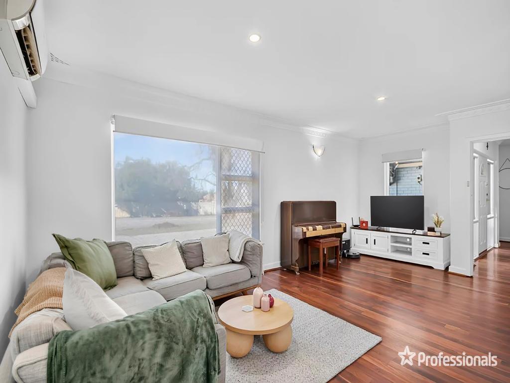 314a Wharf St, Queens Park, WA 6107