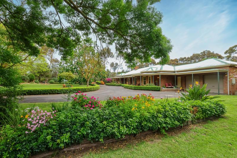 153 PLUMMERS HILL RD, WOODFORD, VIC 3281