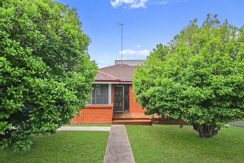 1 Clackmannan Rd, Winston Hills, NSW 2153