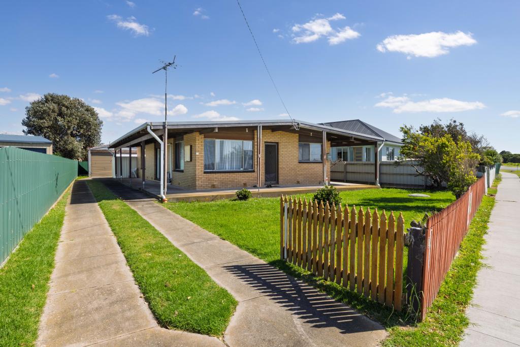 55 Main Rd, Seaspray, VIC 3851