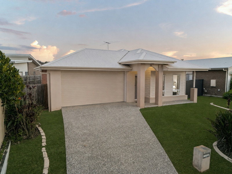 61 Leon Capra Dr, Augustine Heights, QLD 4300