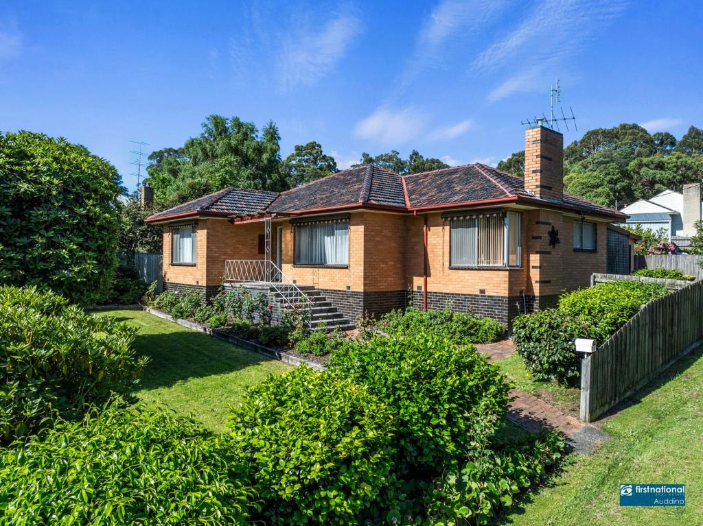 10 SILKSTONE RD, KORUMBURRA, VIC 3950