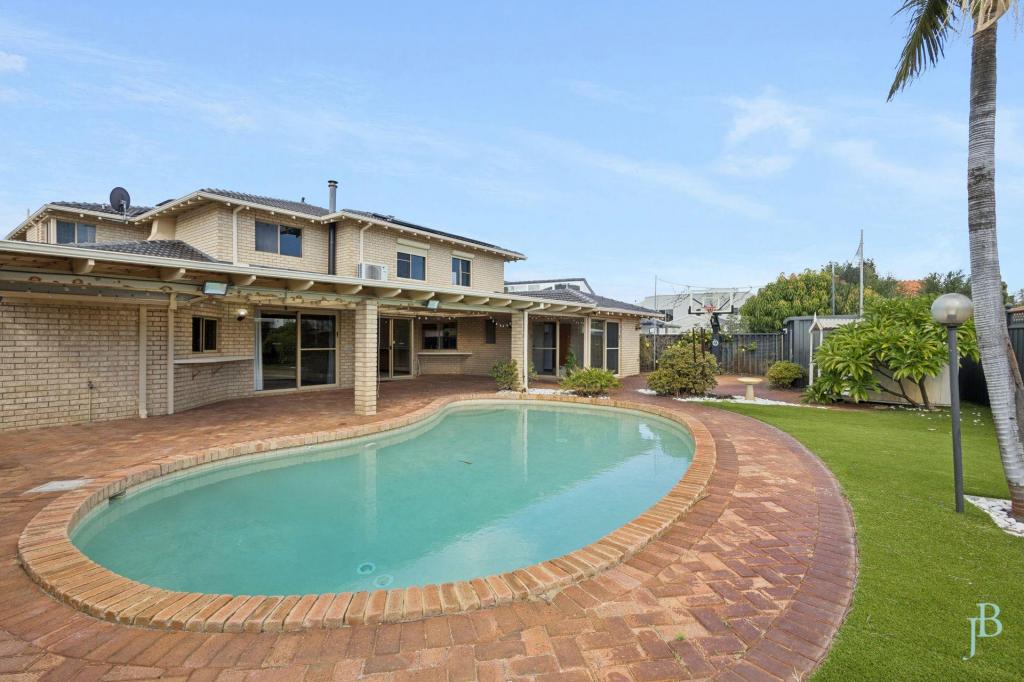 6 Roscrea Cl, Waterford, WA 6152